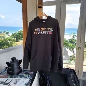 INDEPENDENT trading company, men’s hoodie, size 2XL,”Hoop til it Hurts “ EUC